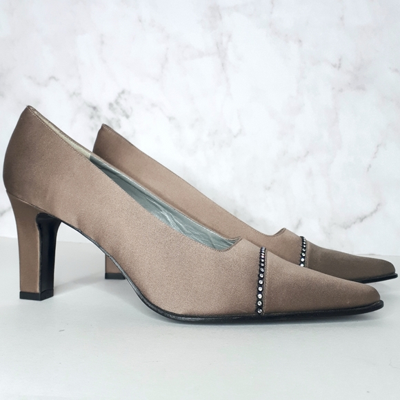 Evan Picone Satin Pointed Toe High Heel Shoe 8 - Picture 2 of 12